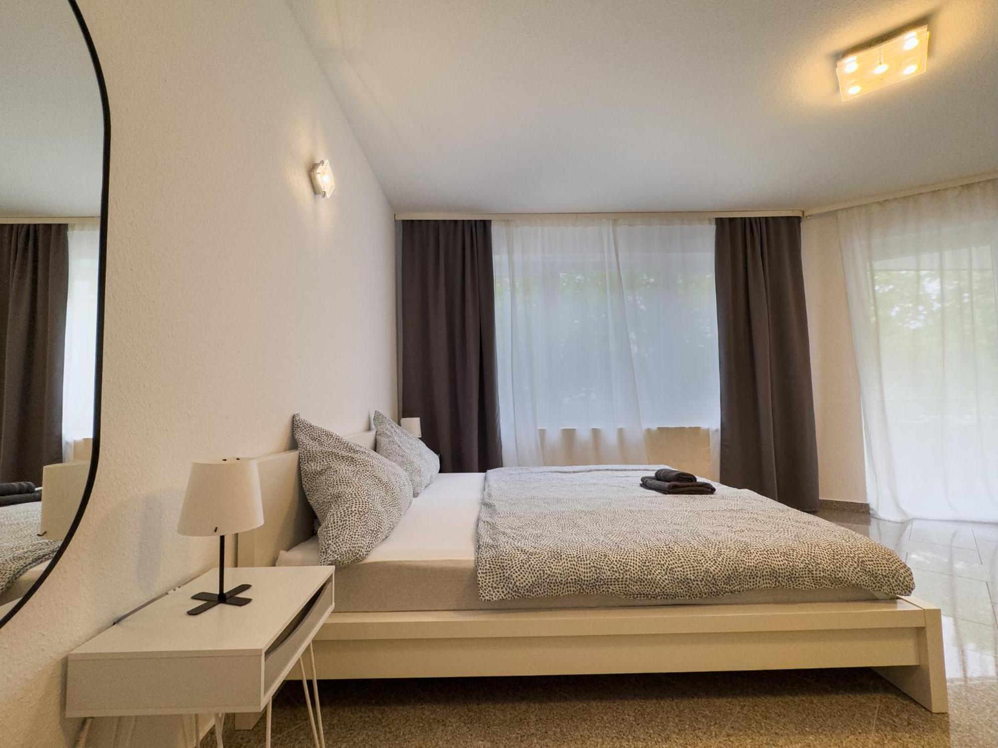 קאסל 110Qm - 4 Zimmer - Privat Parkplatz - Zentral - Balkon - Mallibase Apartments מראה חיצוני תמונה